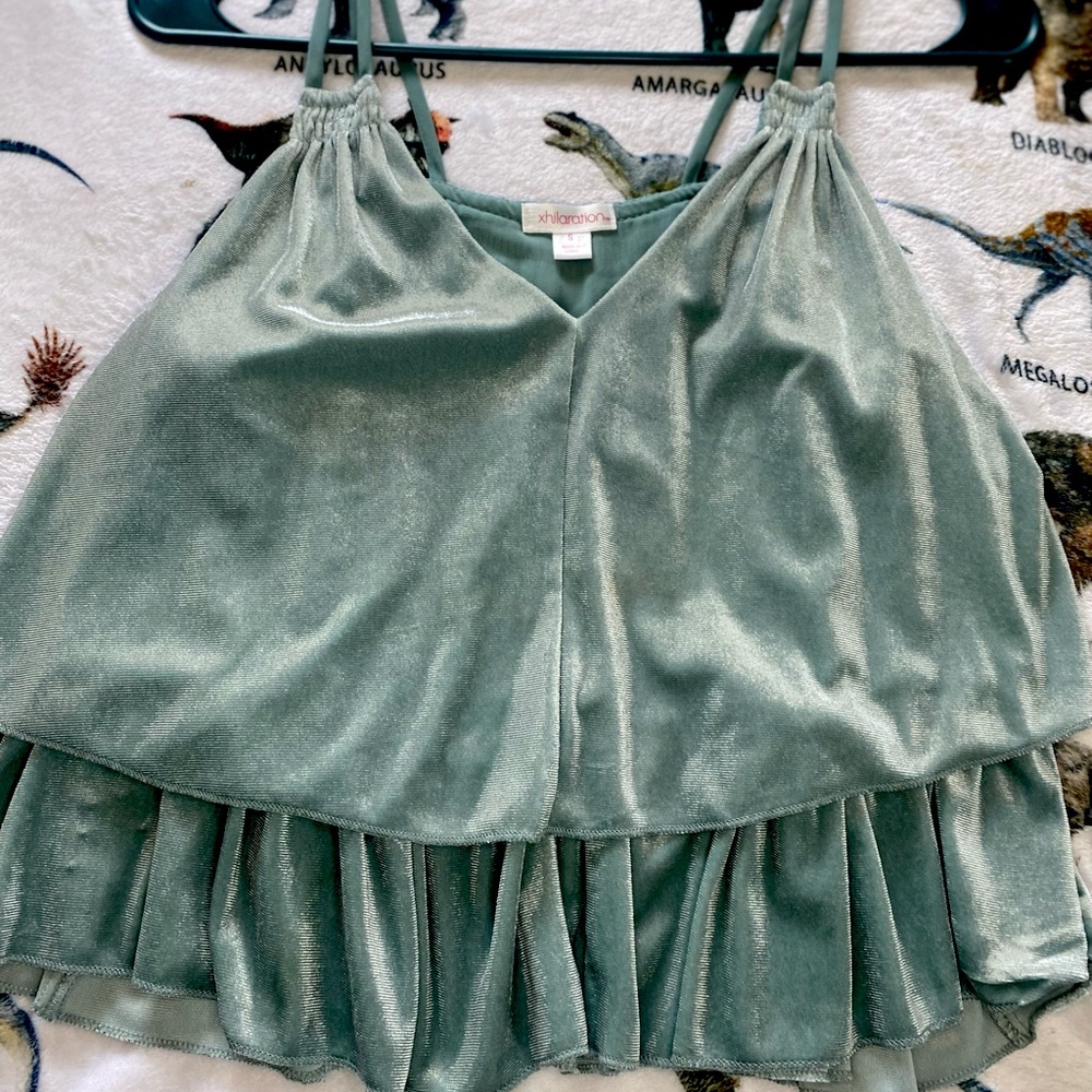 Green lighter tone and excellent material tank top